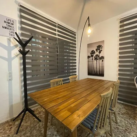 Chalet Novo Sancti Petri Surf House Alojamento de Turismo Selvagem *
