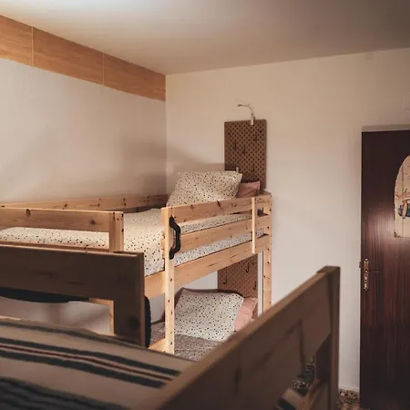 Alojamento de Turismo Selvagem Chalet Novo Sancti Petri Surf House *
